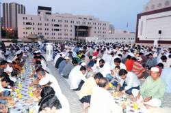 Offering Fasting People Food To Break Their Fast