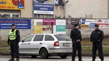Man kills 8 in Czech town