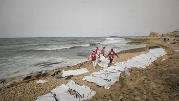 Red Crescent: 74 dead refugees wash ashore in Zawiya