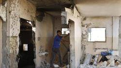 Central Gaza homes turn into refuge for the displaced