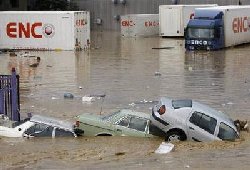 Deadly flash floods hit Istanbul 