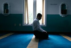 Ramadan in Saudi Arabia inspires conversion to Islam