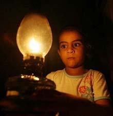 Blackouts as EU halts Gaza fuel aid